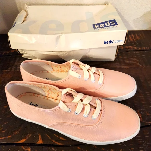 Keds Originals New Old Stock sz 7 - Picture 2 of 4